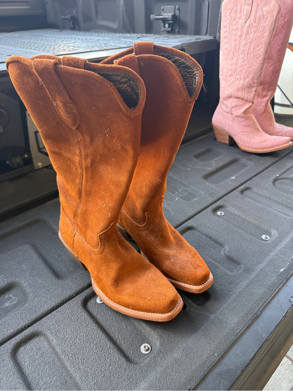 Ariat Memphis Penny Roughout - Picture 3 of 6